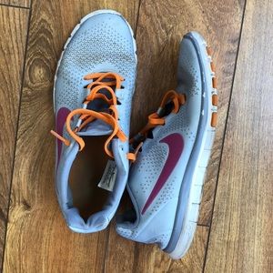 Bundle of shoes